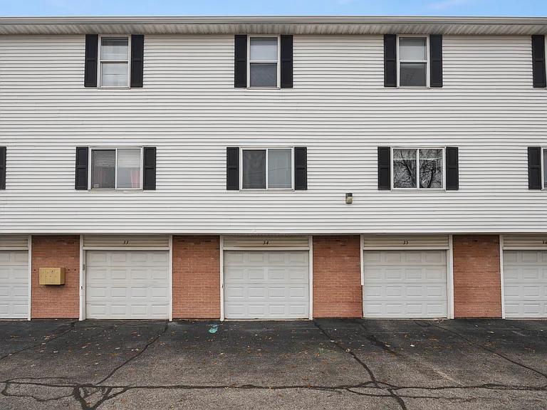 Sky Way Apartments — Photo 1