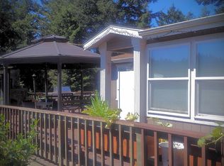 305 Hilltop Dr, Lakeside, OR