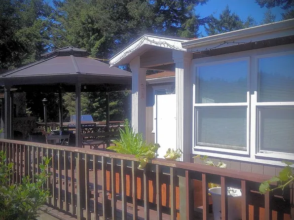 305 Hilltop Dr, Lakeside, OR 97449