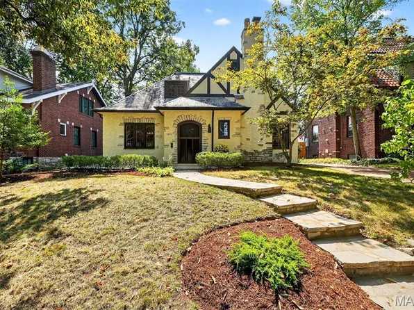 7452 Stratford Ave, Saint Louis, MO 63130