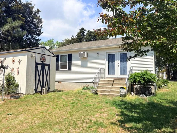 5157 Bluepoint Dr, New Church, VA 23415