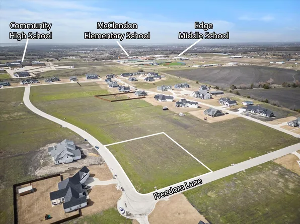 707 Freedom Ln, Nevada, TX 75173