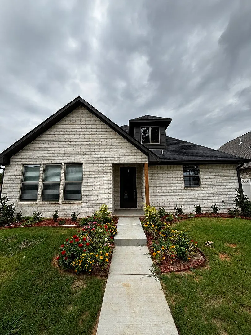 New Construction Home in Pleasant Grove for Rent! — Photo 1