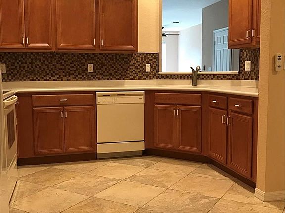 3rd image of 1571 SE Hampshire Way APT 102