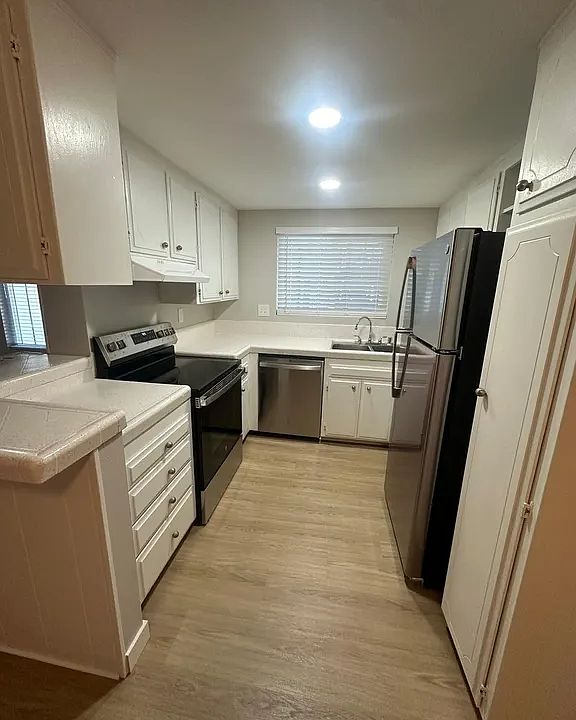 1st image of 4476 Collwood Blvd #19