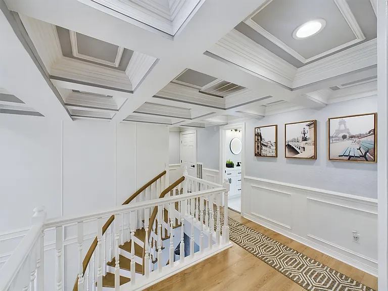 7702 Antoine Dr — Photo 33