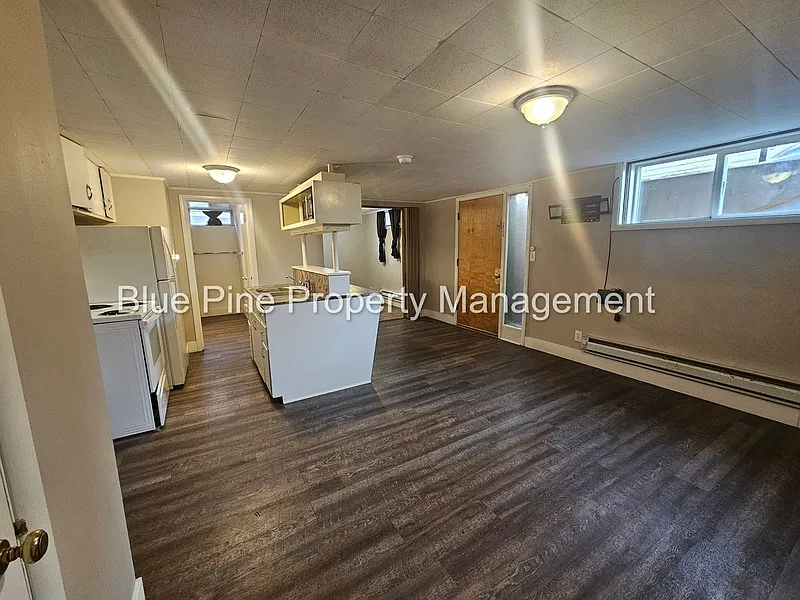 1 bed, 1.0 bath, $725 — Photo 4
