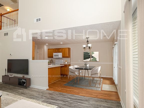 5th image of 155 Silver Fox Trl