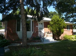 508 Deerpath Dr, Lindenhurst, IL 60046