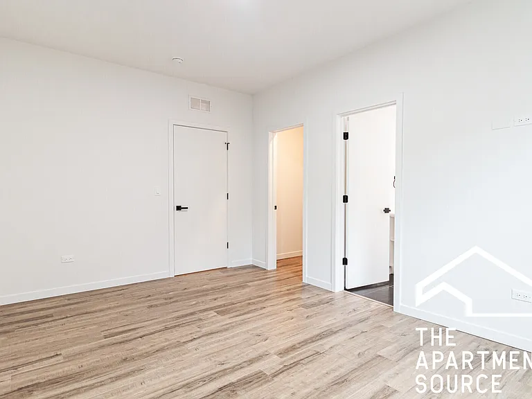 1428 W Jonquil Ter #2 — Photo 15