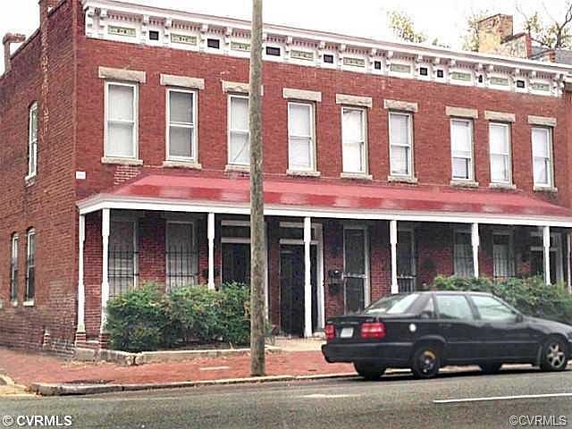 1st image of 218 W Marshall St