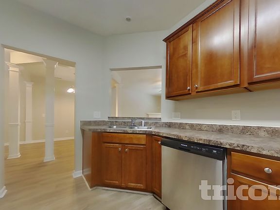 4th image of 106 Bethany Manor Dr