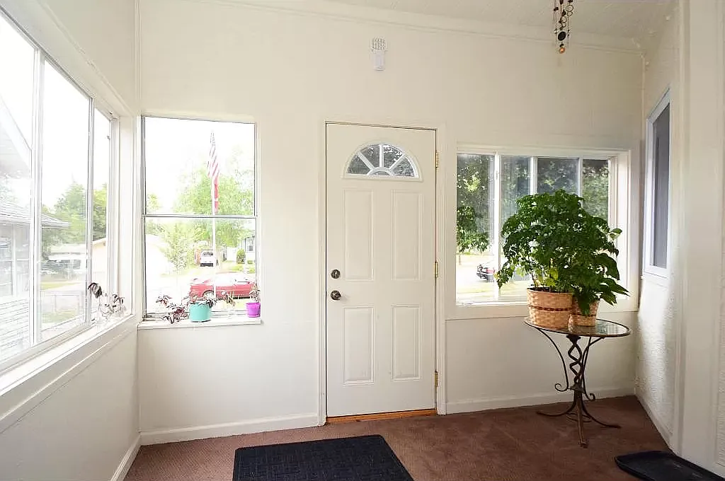 3 bed, 1500 sqft, $1,500 — Photo 2