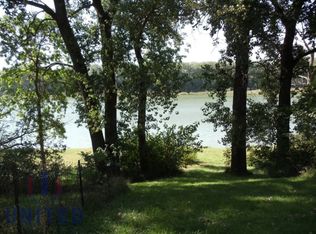 607 Lakeshore Dr, Mccook Lake, SD 57049