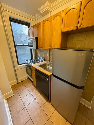 Rented by City Connections Realty | media 11