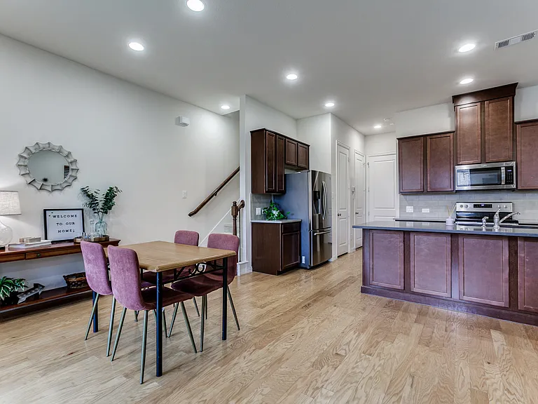 8254 Primrose Way — Photo 3