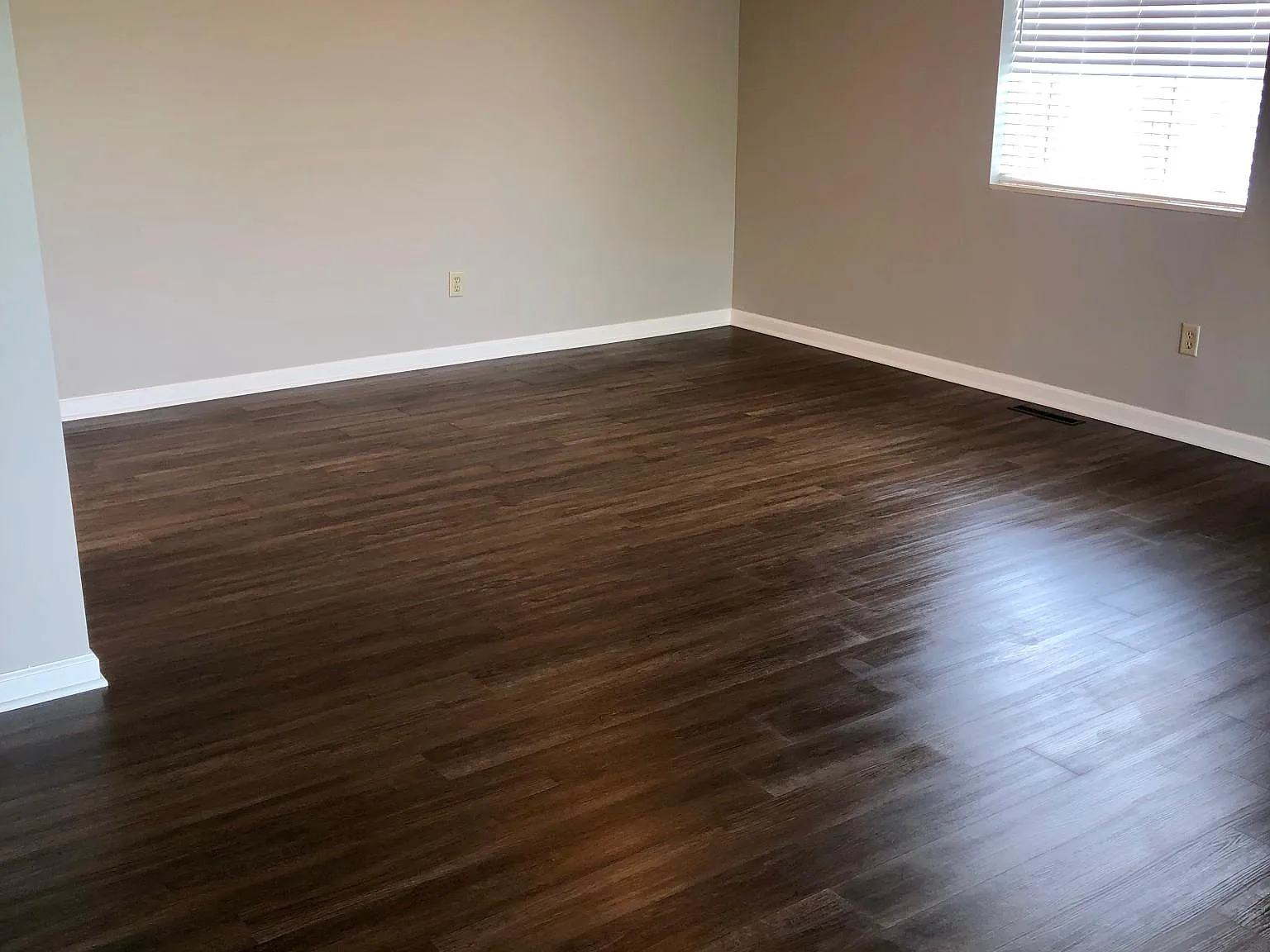 1500 Lincoln Tower Cir — Photo 3