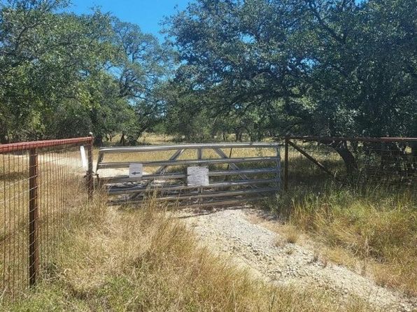 346 Ammann Rd, Boerne, TX 78015