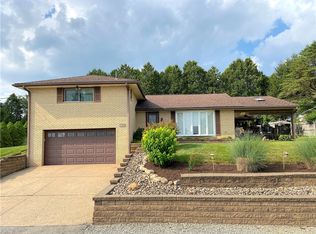 13763 Redwood Dr, North Huntingdon, PA 15642