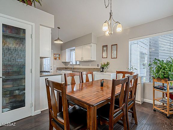 4th image of 7522 E Beach Dr