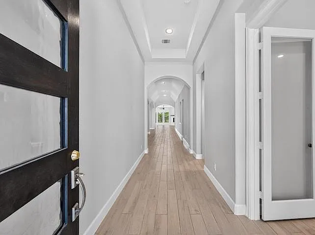 4 bed, 3.5 bath, 2988 sqft, $4,195 — Photo 4