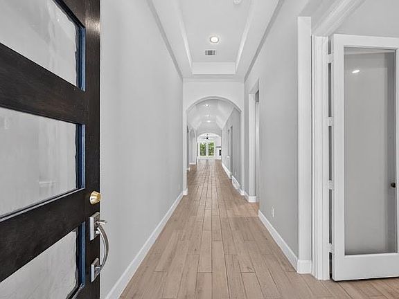 4th image of 7559 Pemberley Ct