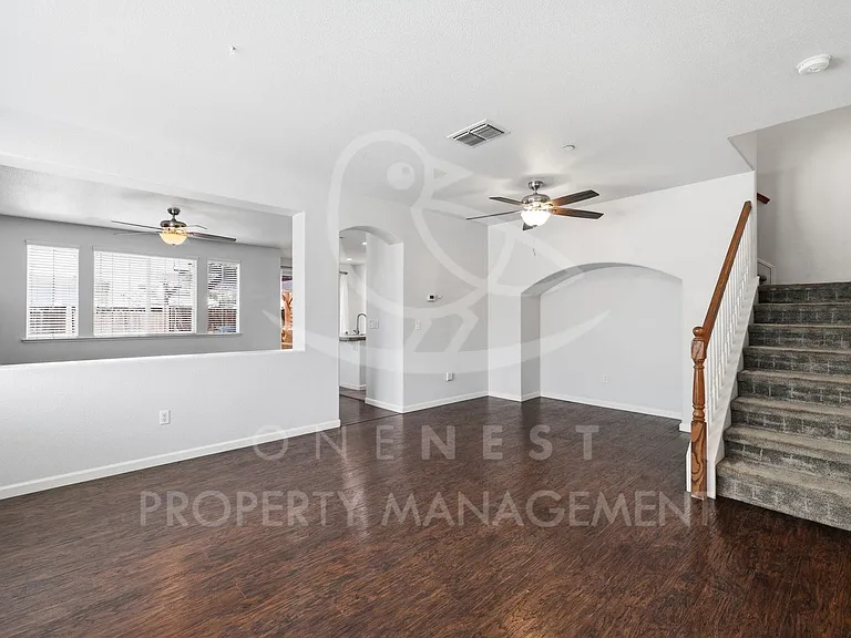 1070 Sierra View Cir #3 — Photo 4