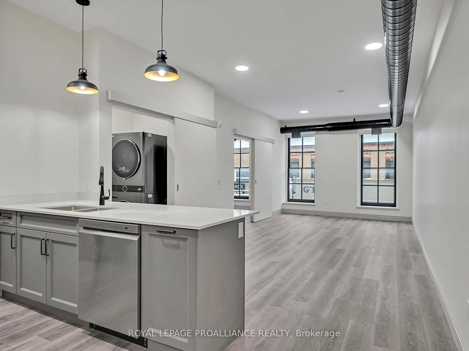 1 bed, $2,000 — Photo 1