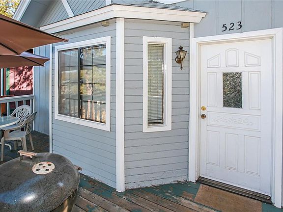 3rd image of 523 Vista Ln