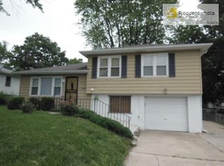 2511 Oakley Ave, Kansas City, MO 64127