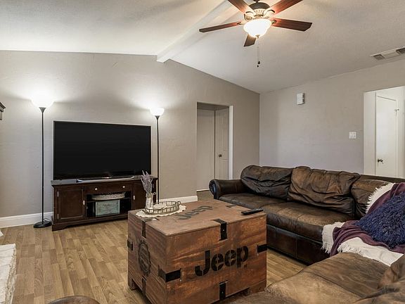 5th image of 20410 Dawn Dr