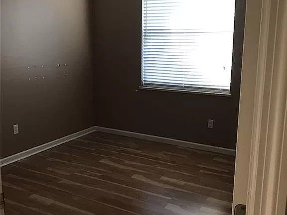 5th image of 11124 Lakeland Cir