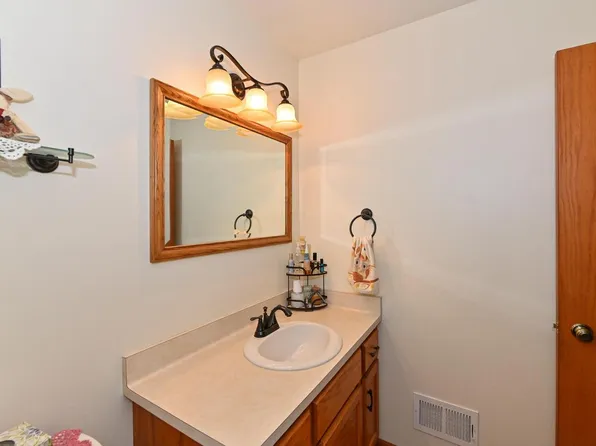 12975 West Cherrytree LANE, New Berlin, WI 53151
