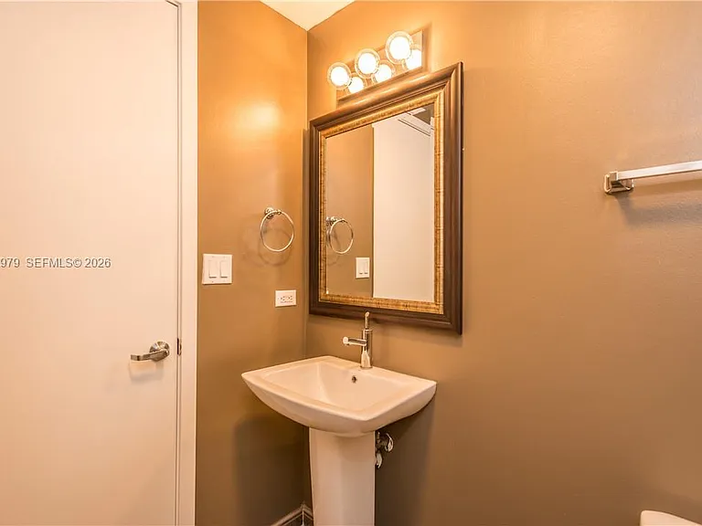3470 E Coast Ave #H1609 — Photo 11