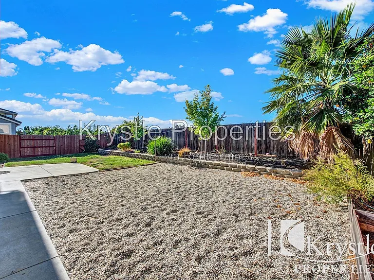 625 Purple Martin Dr — Photo 31