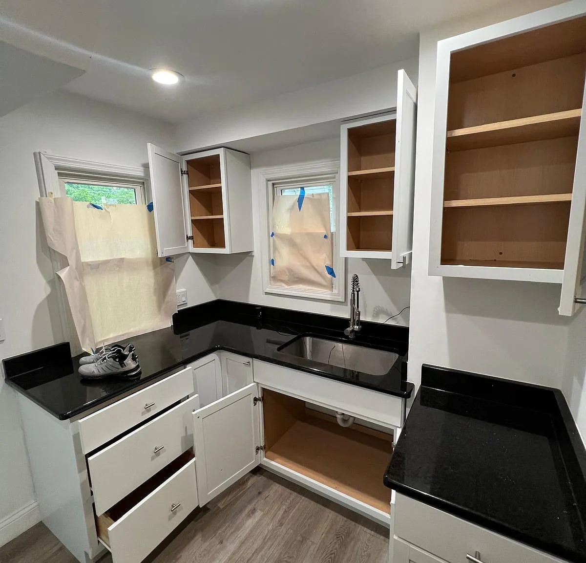 3 bed, 1600 sqft, $1,300 — Photo 4