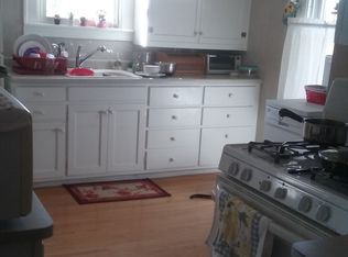 1914 Peoria St, Peru, IL 61354