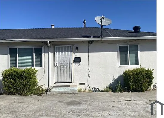 94 Eastwood Ct — Photo 5