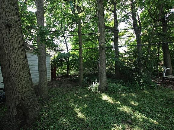 3rd image of 1208 Birk Ave