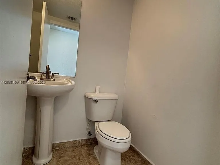 4931 N Harbor Isles Dr #203 — Photo 10