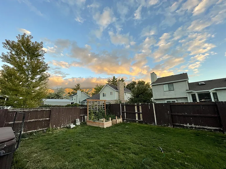 1736 E Tramway Dr — Photo 24