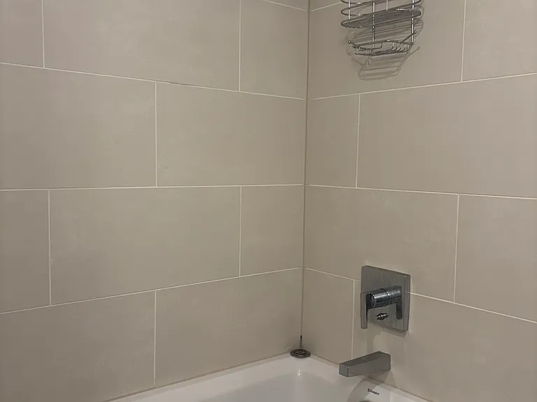 1288 Howard St #504 — Photo 9