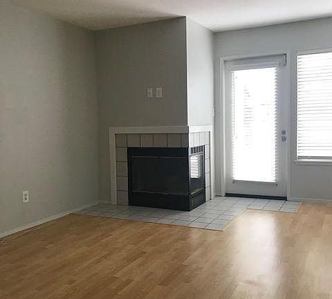 5th image of 36 Marina Lakes Dr