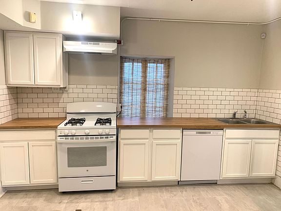 4th image of 501 W 12th St Unit B