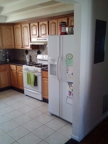 2nd image of 32 Prospect St