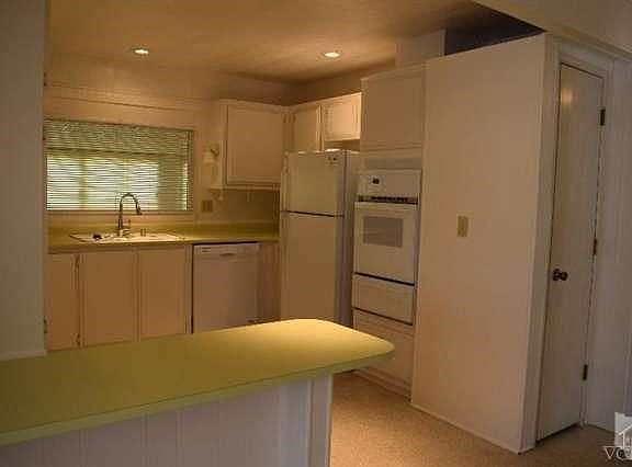 5th image of 40 Tahquitz Dr #239