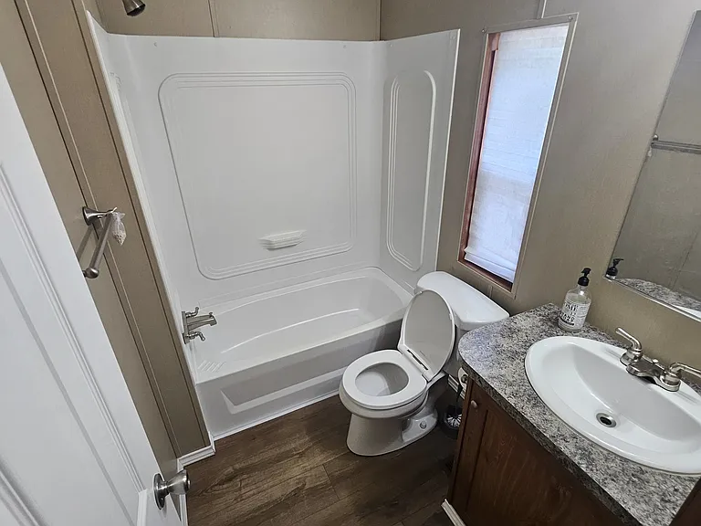 9601 N 10th St #35 — Photo 15