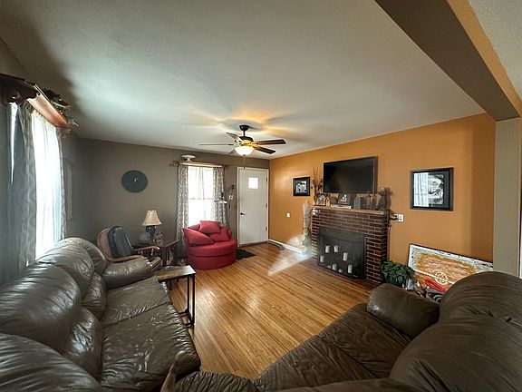 3rd image of 351 S Main St