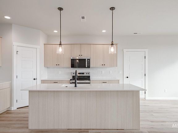 3rd image of 11639 W Wild Aster Dr
