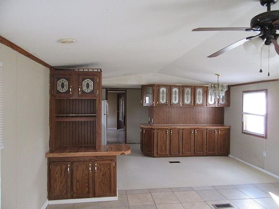 2nd image of 2009 Greenway St